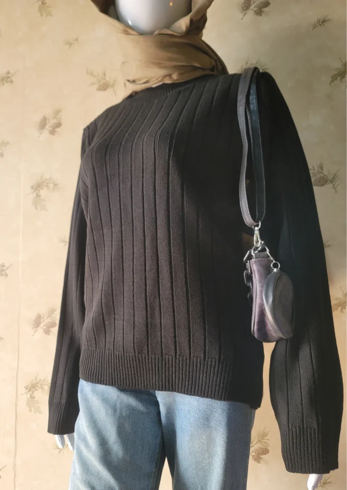 Black plain sweater